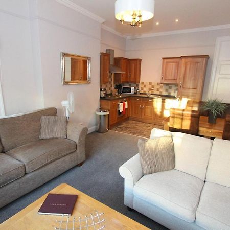 Character Apartment With Views Over City Centre & The Historic Rows Chester Extérieur photo
