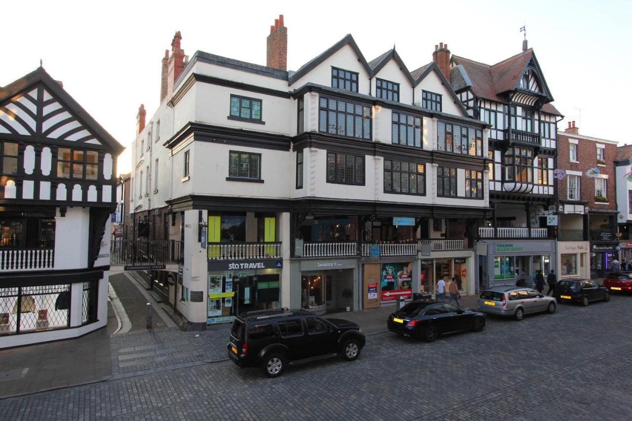 Character Apartment With Views Over City Centre & The Historic Rows Chester Extérieur photo